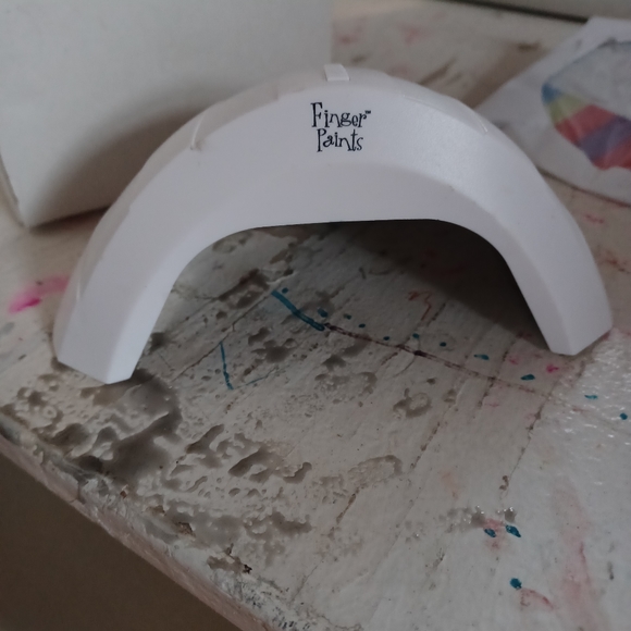 Fingerpaints Nail Light - Picture 3 of 4